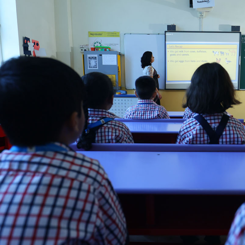 Schools in Gurgaon with smart classrooms