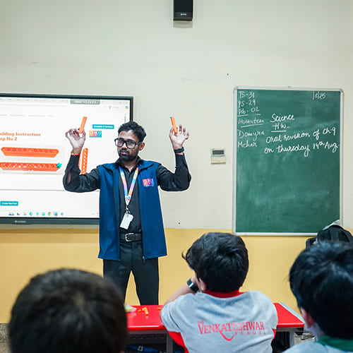 Schools with AI-based learning programs in Gurgaon